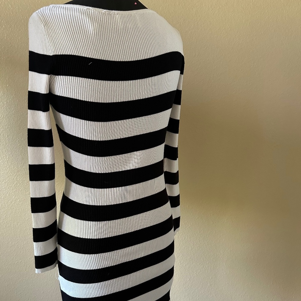 Blk & White Knit Dress | Fitted
